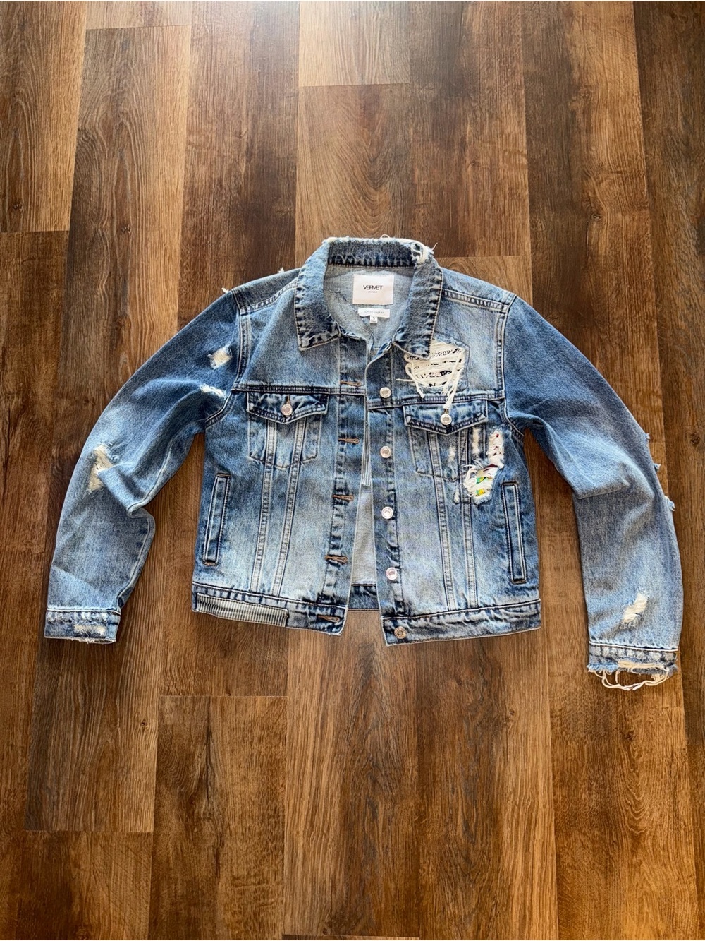 Vervet Light/Medium Wash Distressed Denim Jacket with Patch Detail - size S